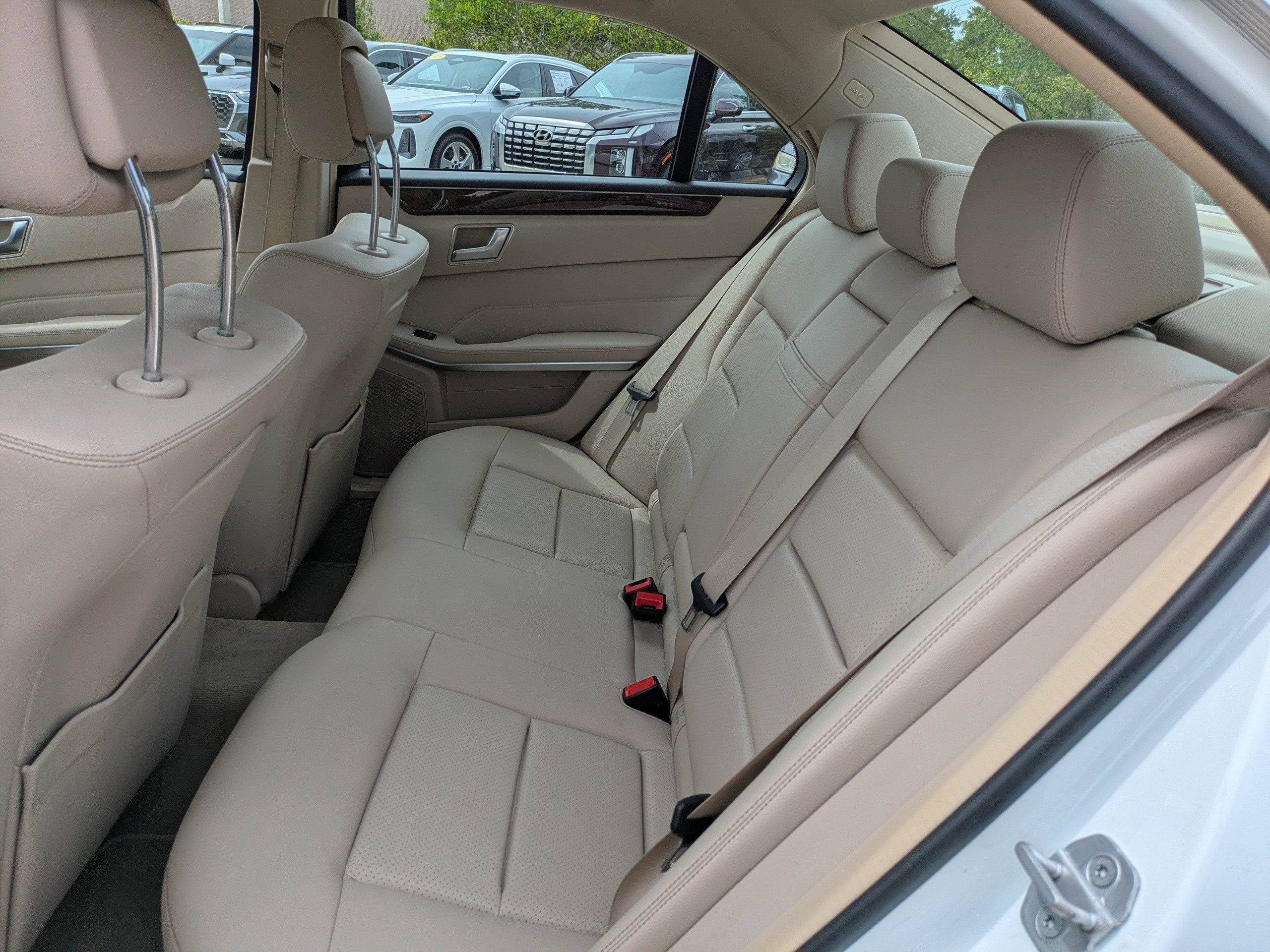 Used 2016 Mercedes-Benz E 350 4MATIC Sedan image 12