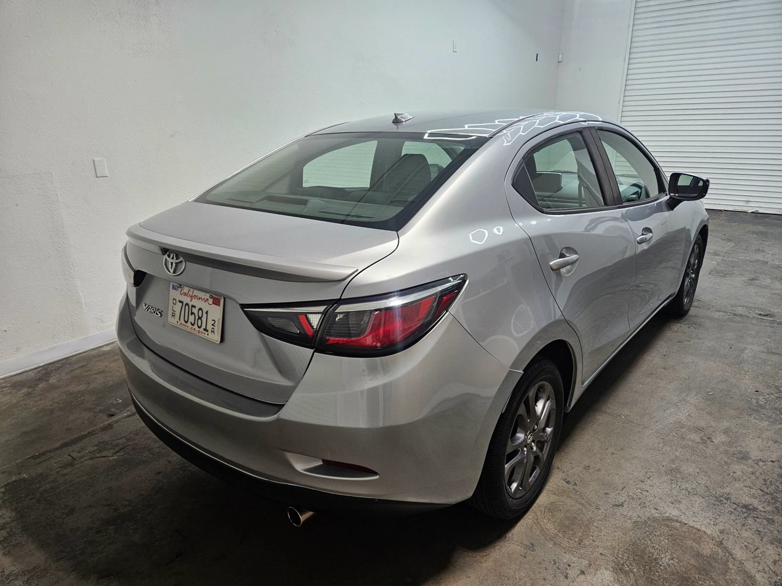 Used 2019 Toyota Yaris LE FWD image 5