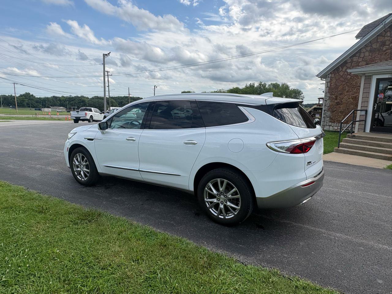 Used 2022 Buick Enclave Premium FWD image 33
