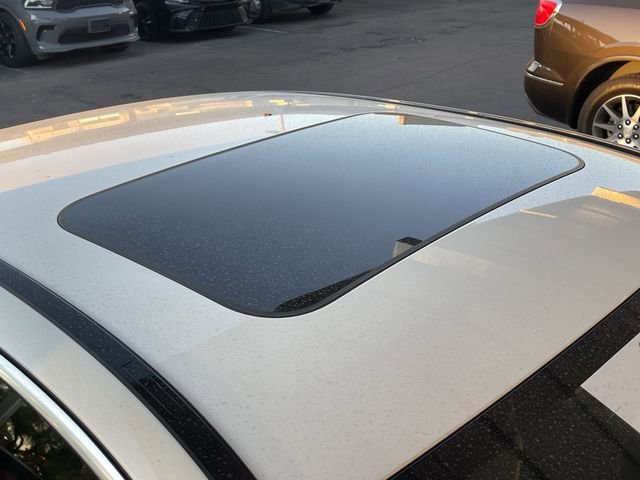 Used 2019 Mercedes-Benz E 300 image 4