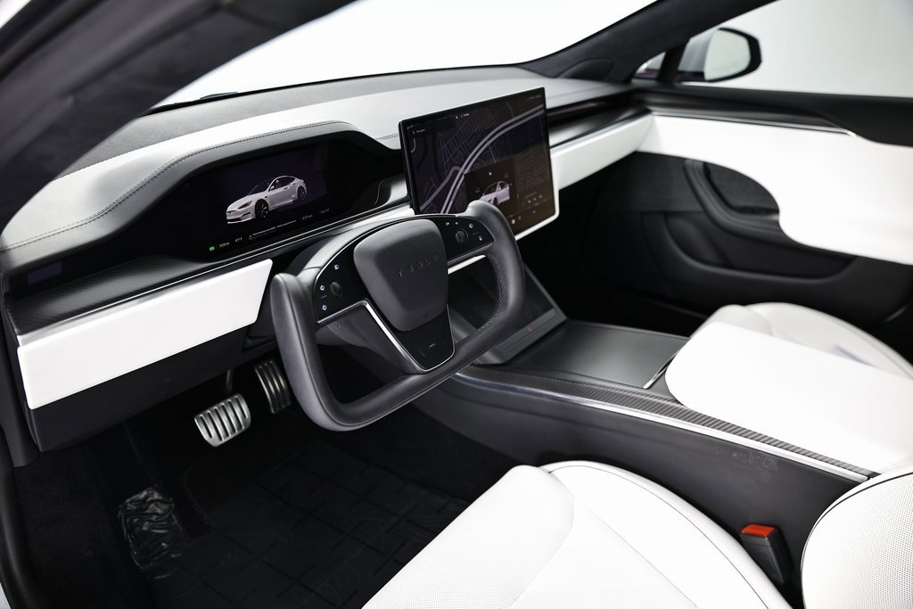 Used 2022 Tesla Model S Plaid image 22