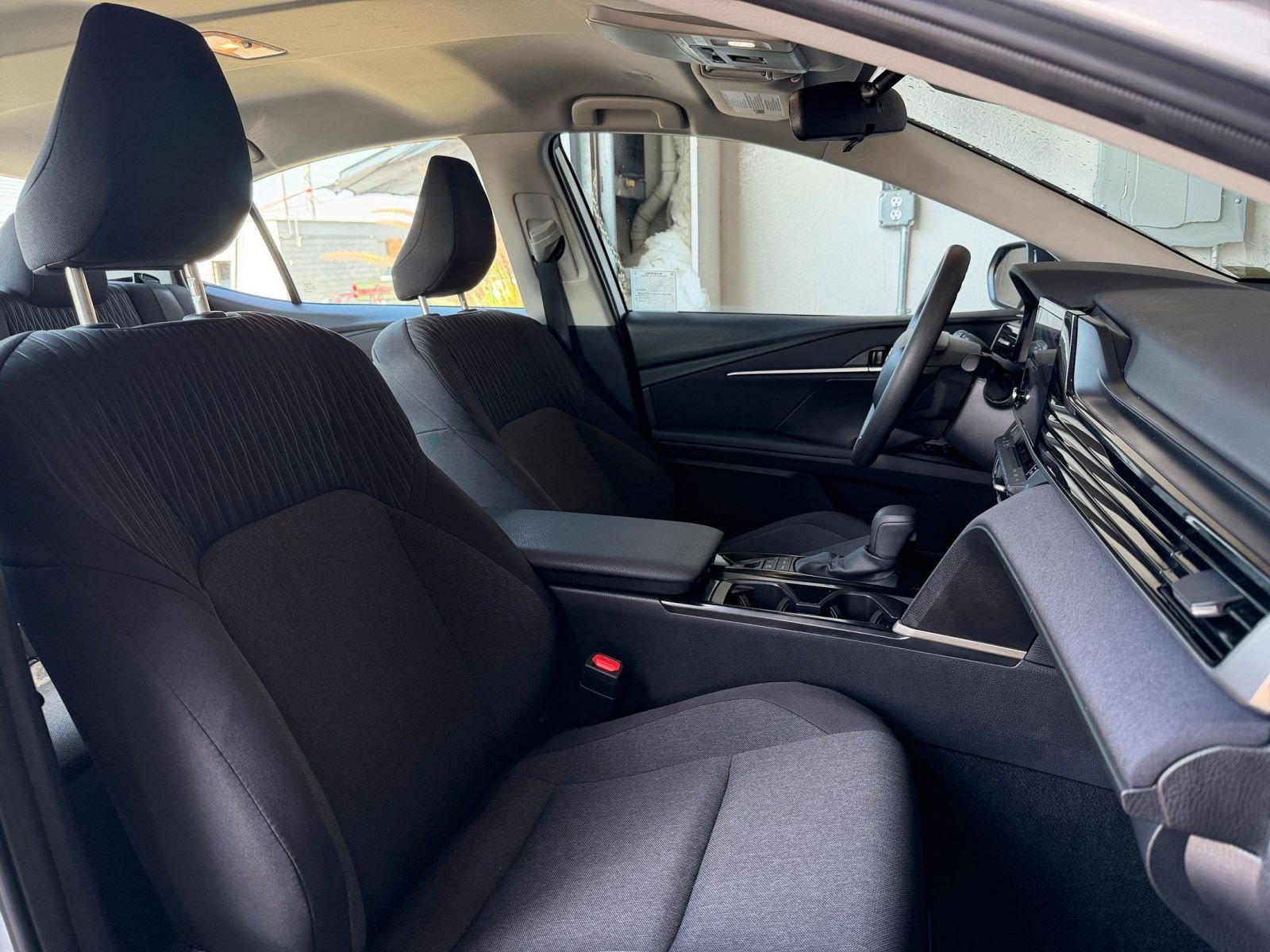 Used 2025 Toyota Camry LE image 35