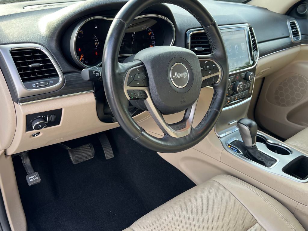 Used 2019 Jeep Grand Cherokee Limited w/ Luxury Group II RWD image 22