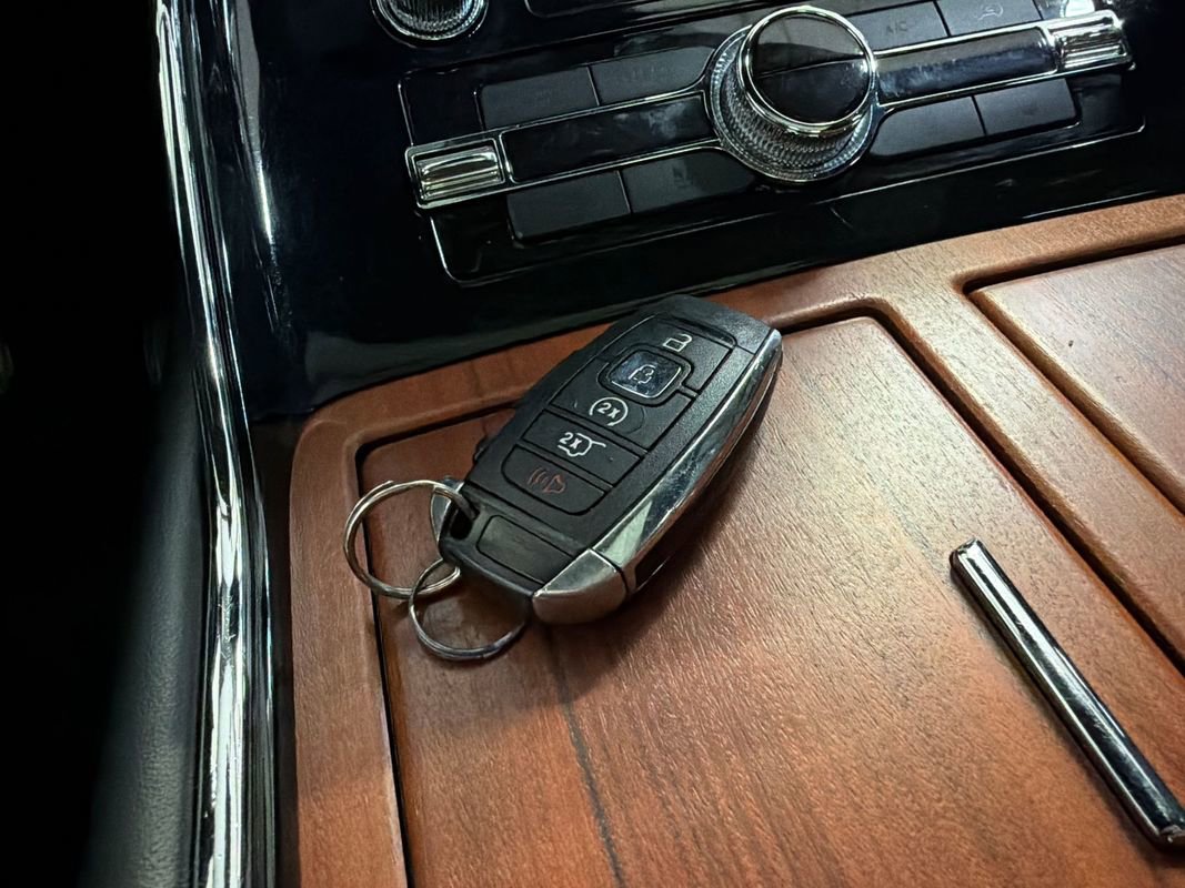 Used 2019 Lincoln Navigator Reserve AWD/4WD image 55
