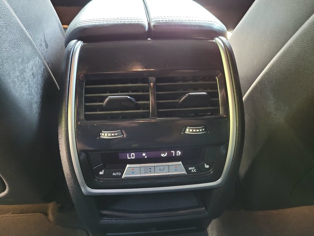 Used 2024 BMW X6 xDrive40i AWD/4WD image 18