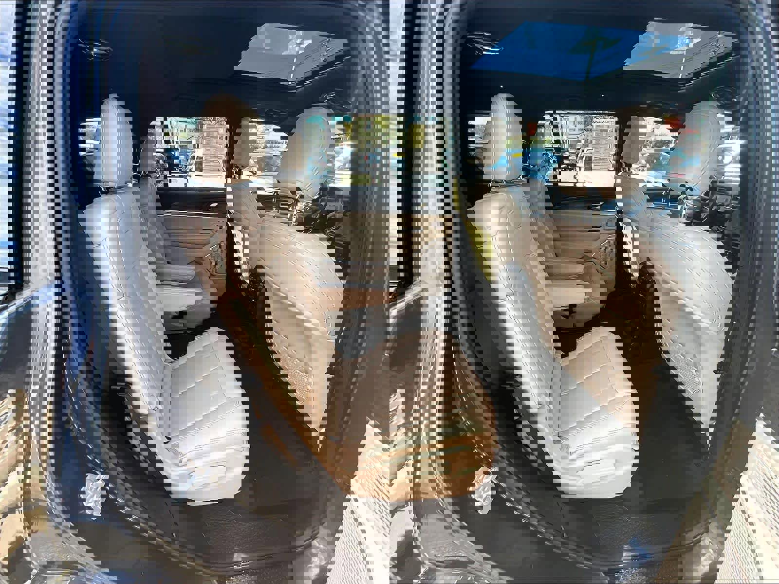 Used 2023 Jeep Grand Cherokee L Limited w/ Trailer Tow Group (B) AWD/4WD image 16