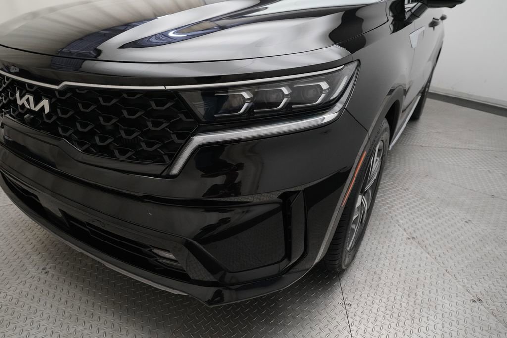 Certified 2023 Kia Sorento SX Prestige w/ Panoramic Sunroof Package AWD/4WD image 23