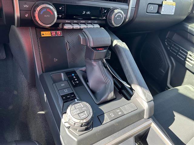 Used 2025 Toyota 4Runner TRD Off-Road Premium AWD/4WD image 14