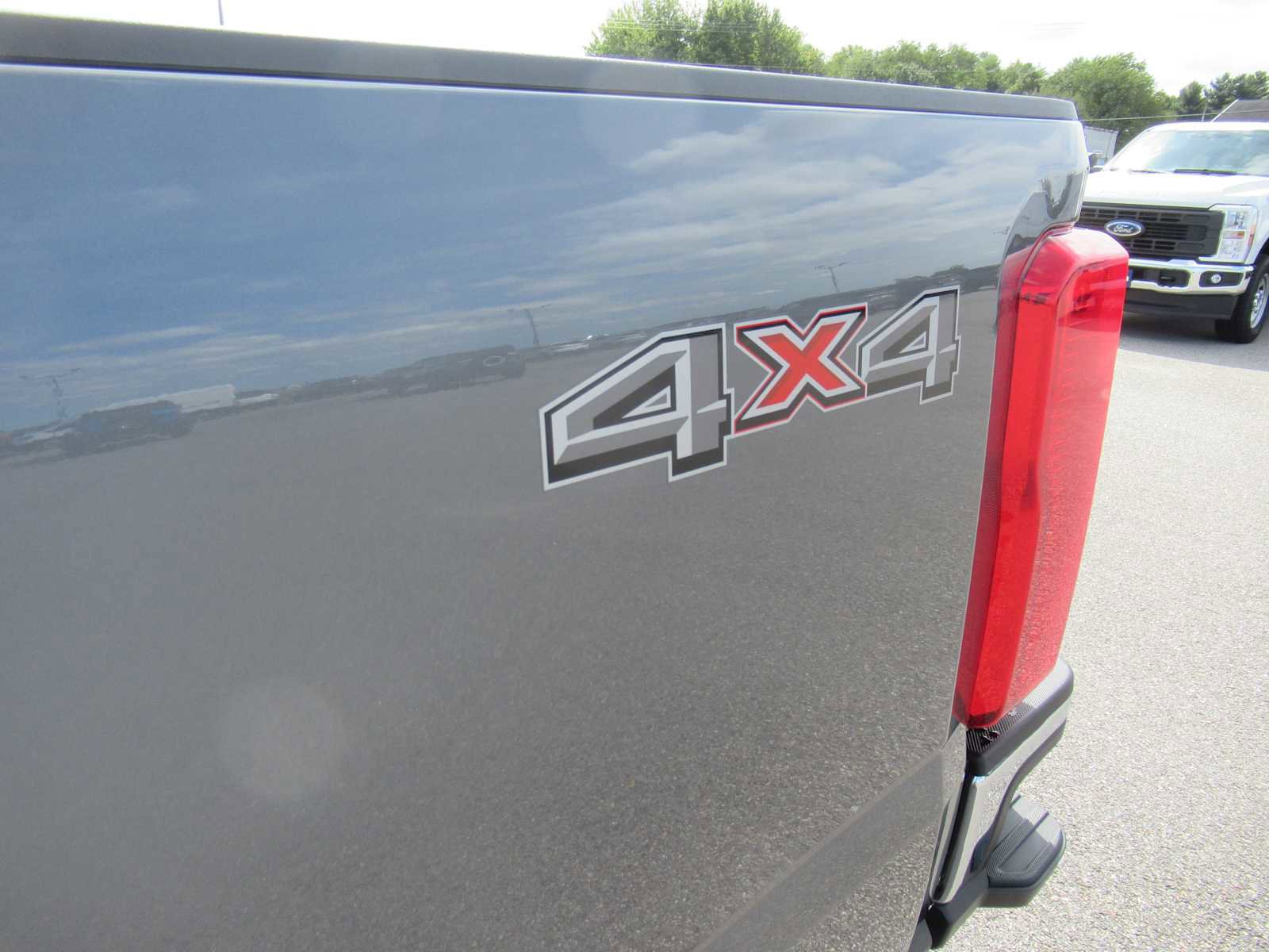 New 2026 Ford F250 XL w/ XL Chrome Package image 9