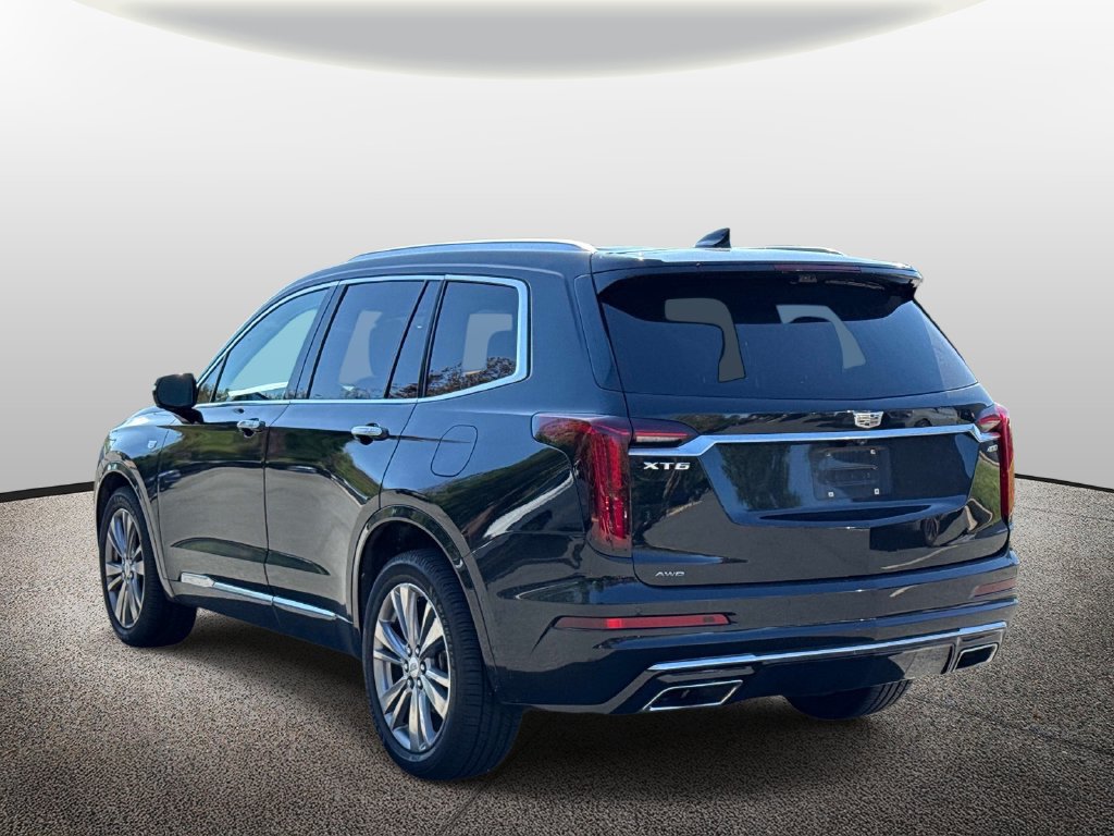 Used 2023 Cadillac XT6 Premium Luxury w/ Technology Package AWD/4WD image 3