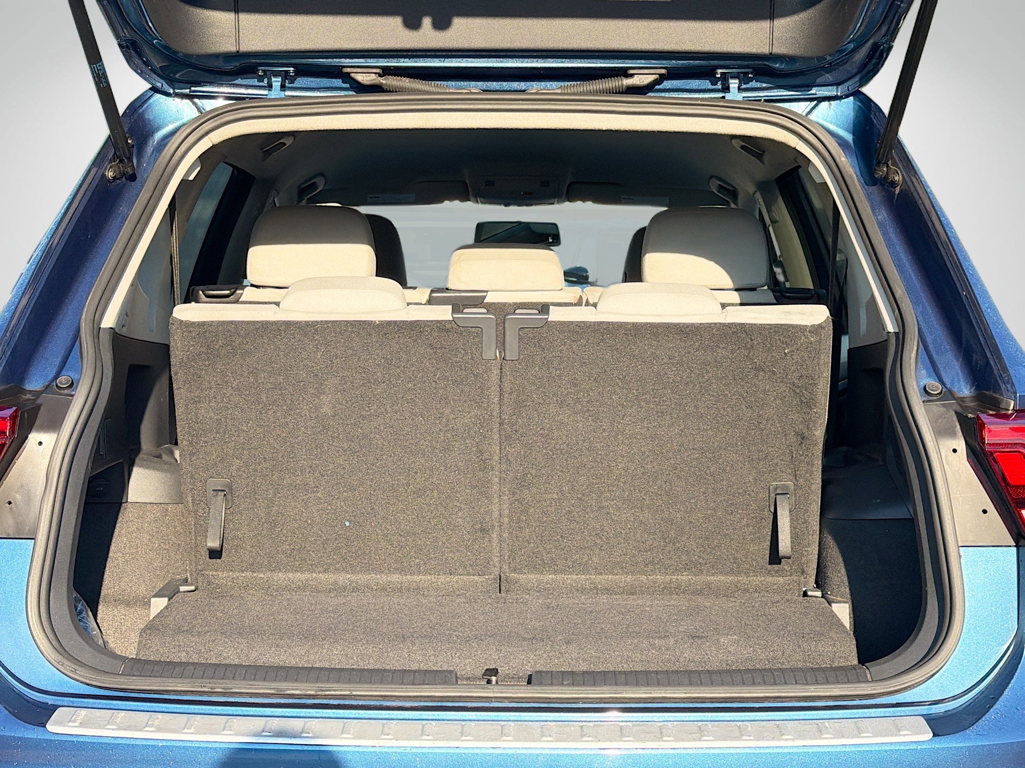 Used 2020 Volkswagen Tiguan S image 11