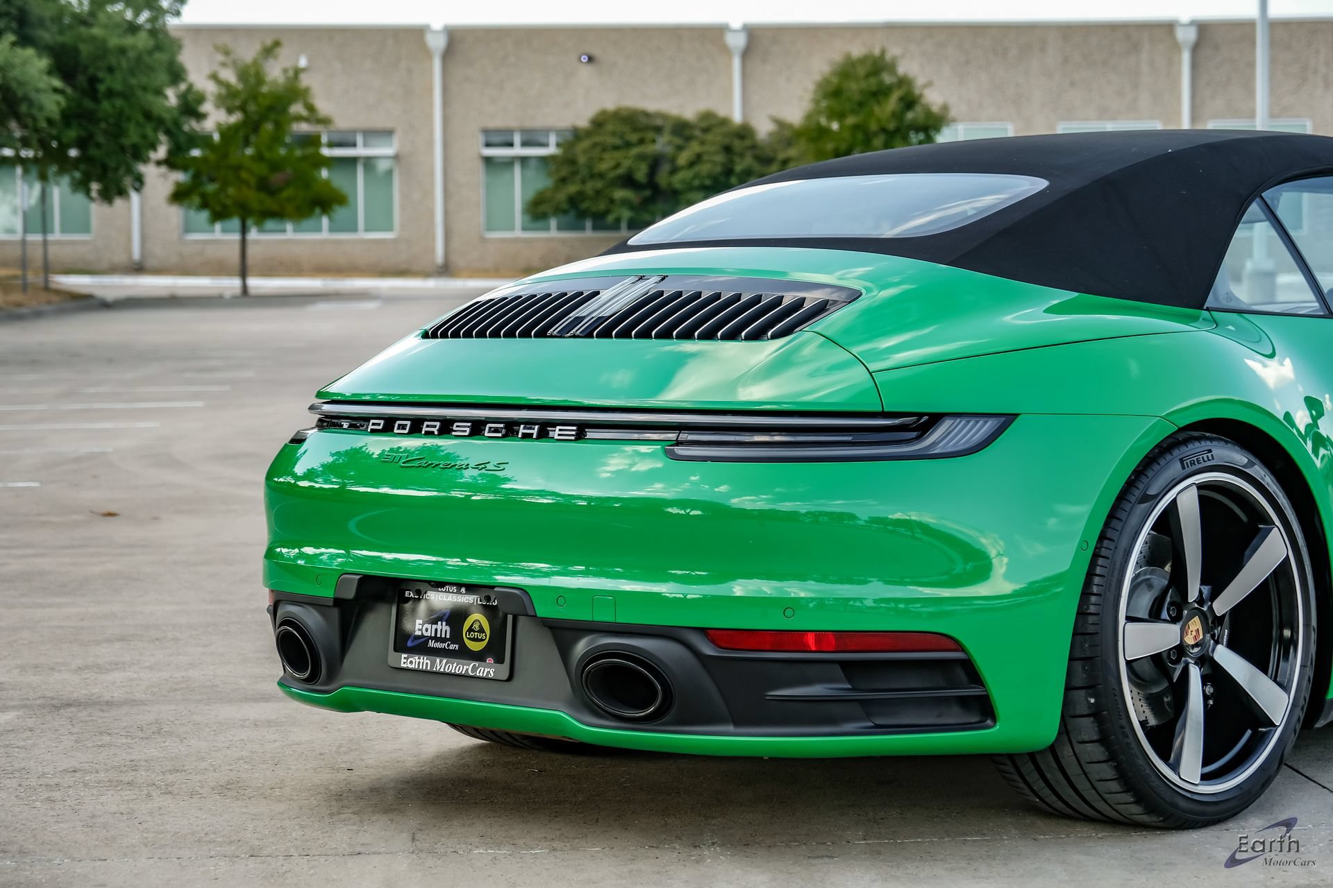 Used 2023 Porsche 911 Carrera 4S AWD/4WD image 17