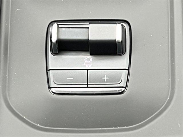 New 2025 GMC Sierra 3500 Denali w/ Denali Reserve Package image 27