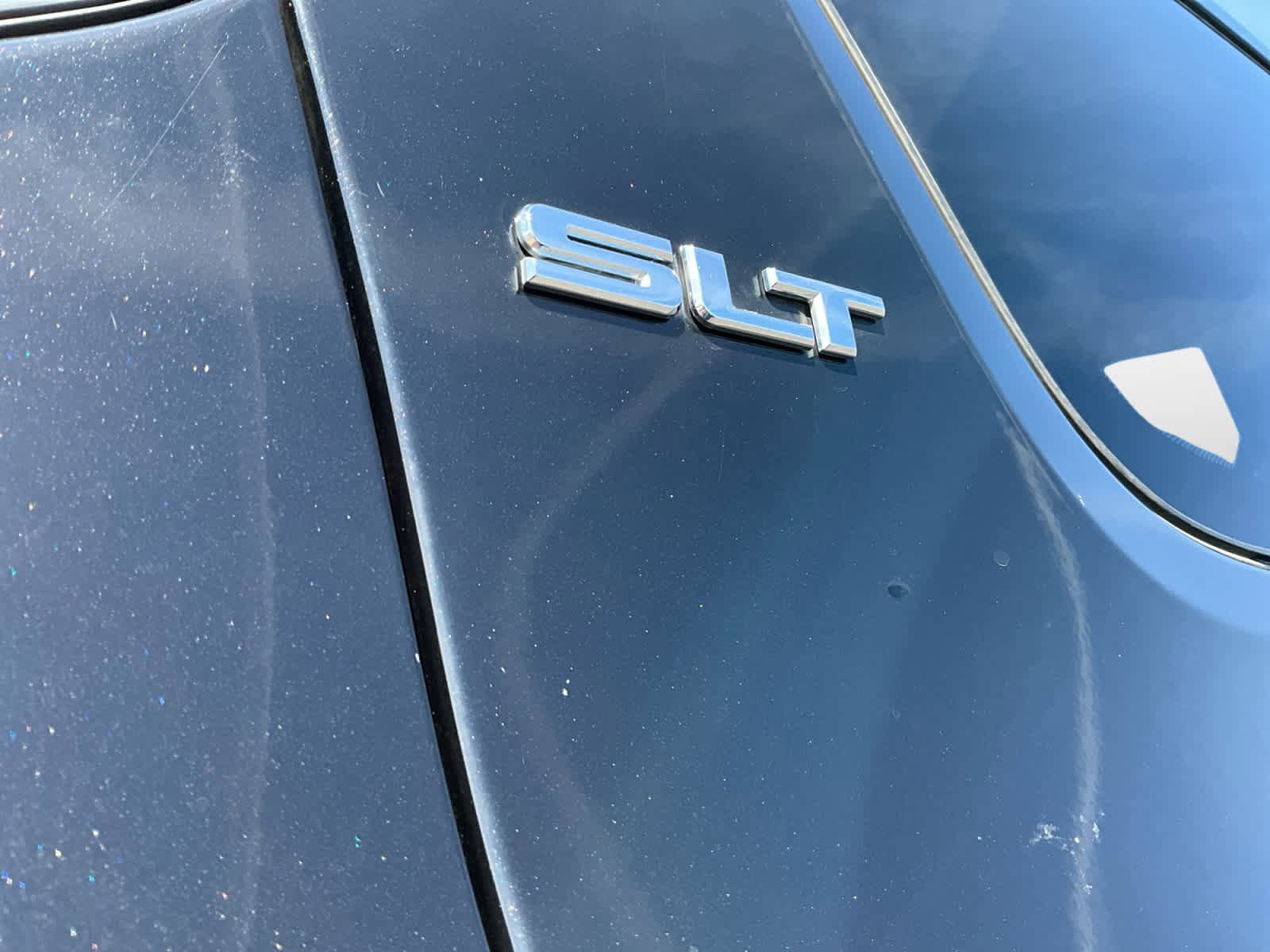 Used 2019 GMC Acadia SLT w/ LPO, Cargo Package image 24