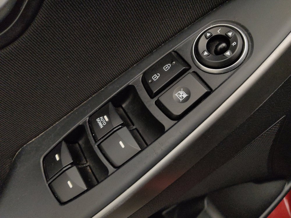 Used 2017 Hyundai Elantra GT image 27