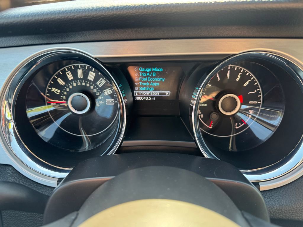 Used 2014 Ford Mustang Premium RWD image 24