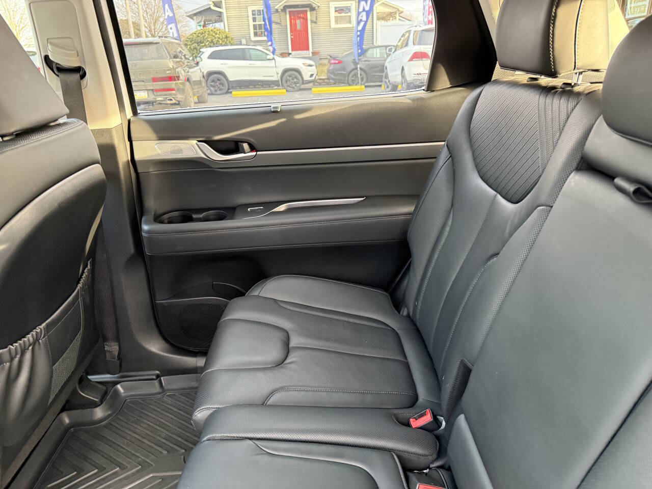 Used 2023 Hyundai Palisade SEL image 14
