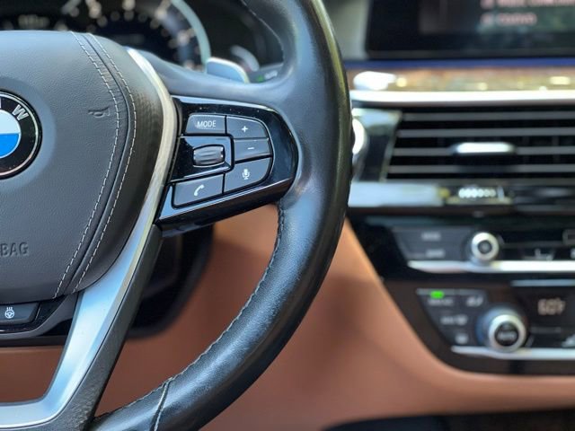 Used 2019 BMW 540i w/ Convenience Package RWD image 34