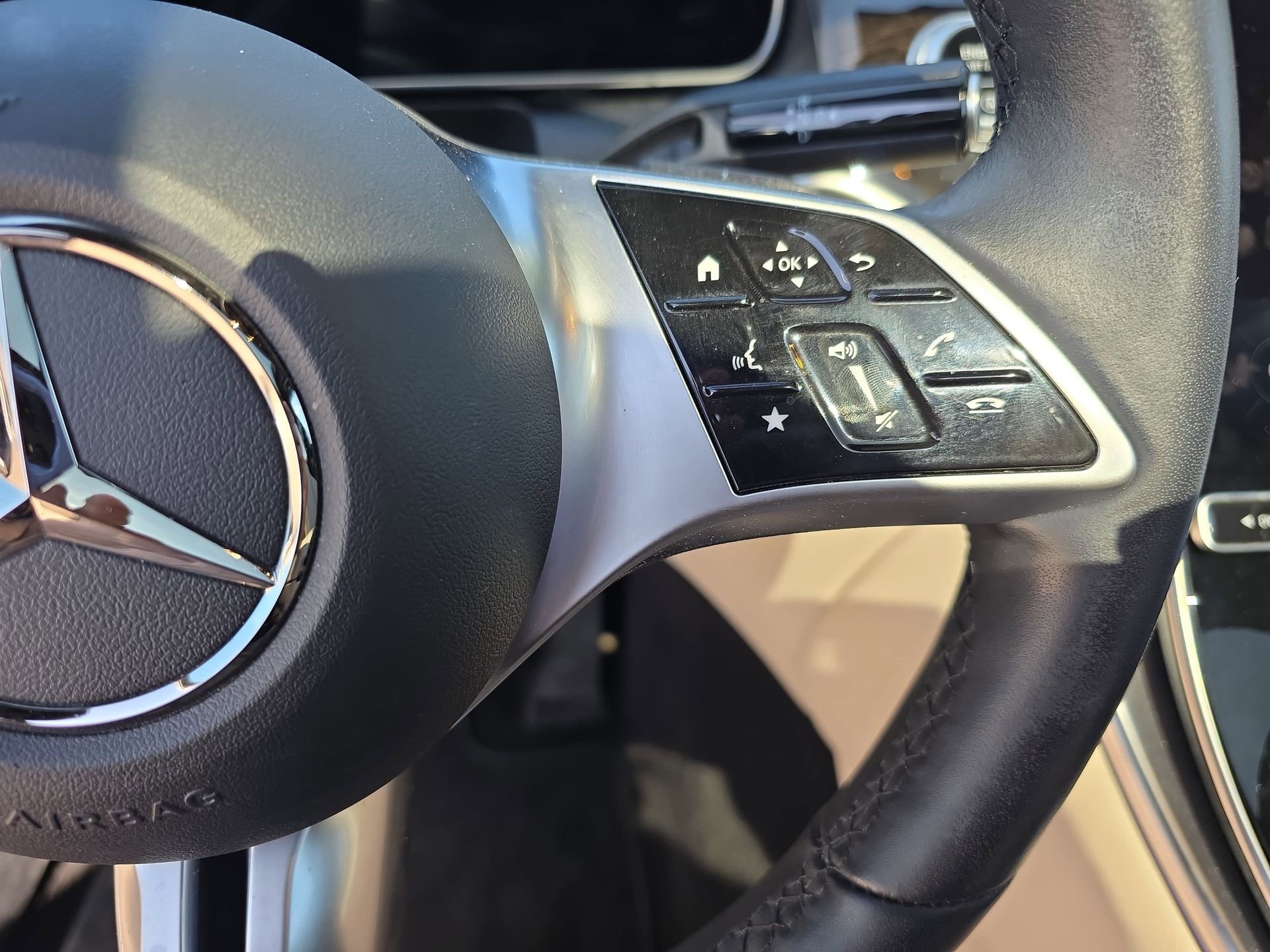 Used 2023 Mercedes-Benz GLC 300 4MATIC image 18