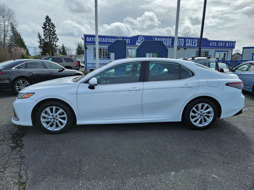 Used 2024 Toyota Camry LE FWD image 2