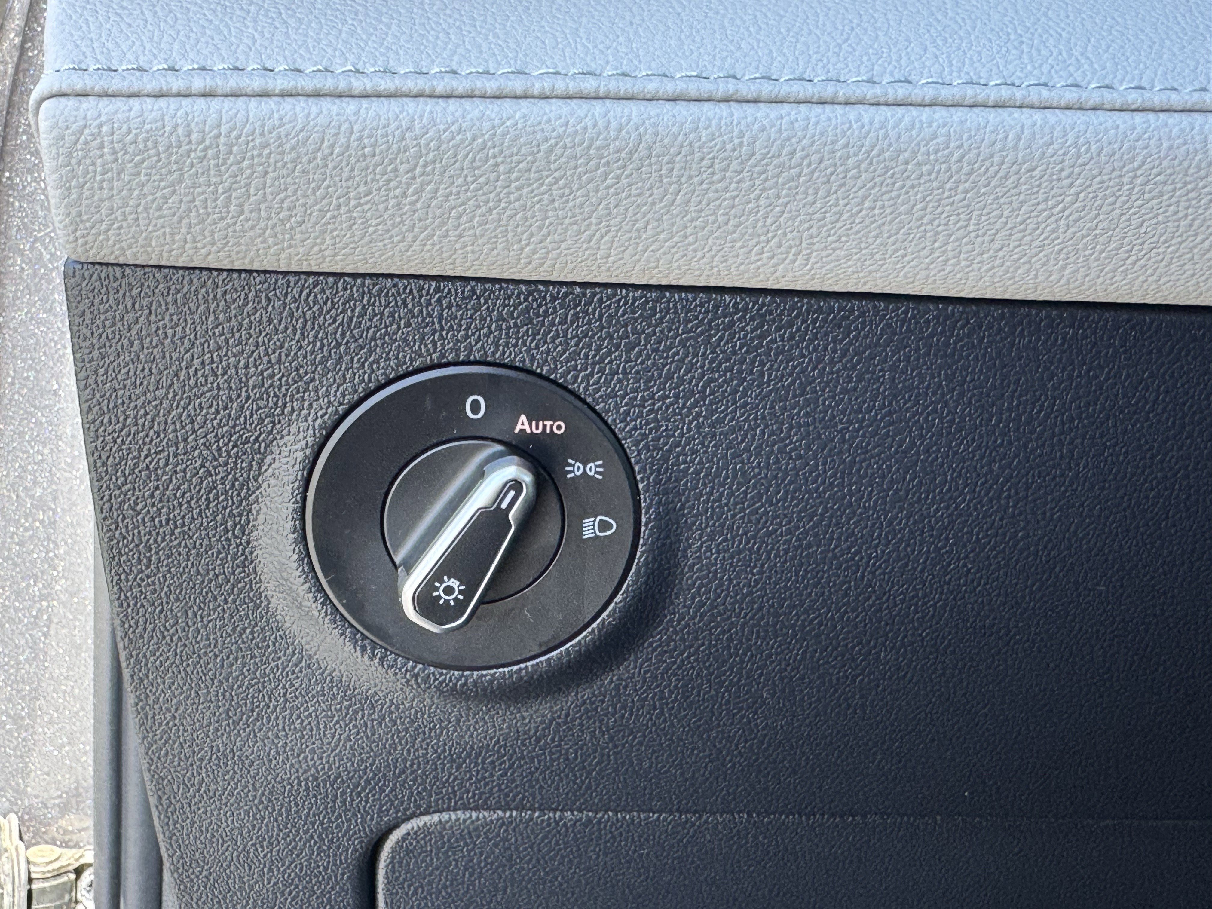 Used 2025 Volkswagen Taos S FWD image 29