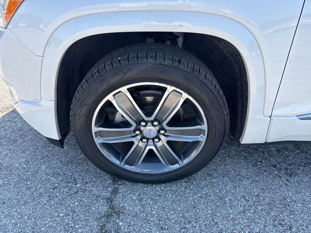 Used 2019 GMC Acadia Denali w/ Technology Package FWD image 10