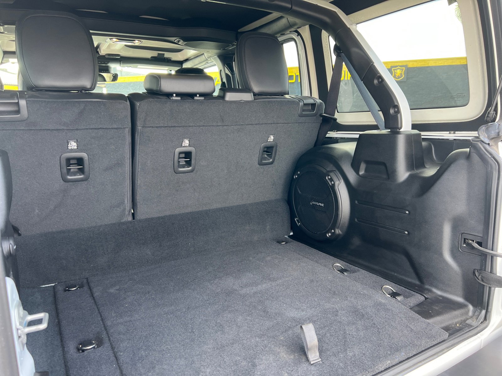 Used 2022 Jeep Wrangler Unlimited Sahara w/ Safety Group image 17