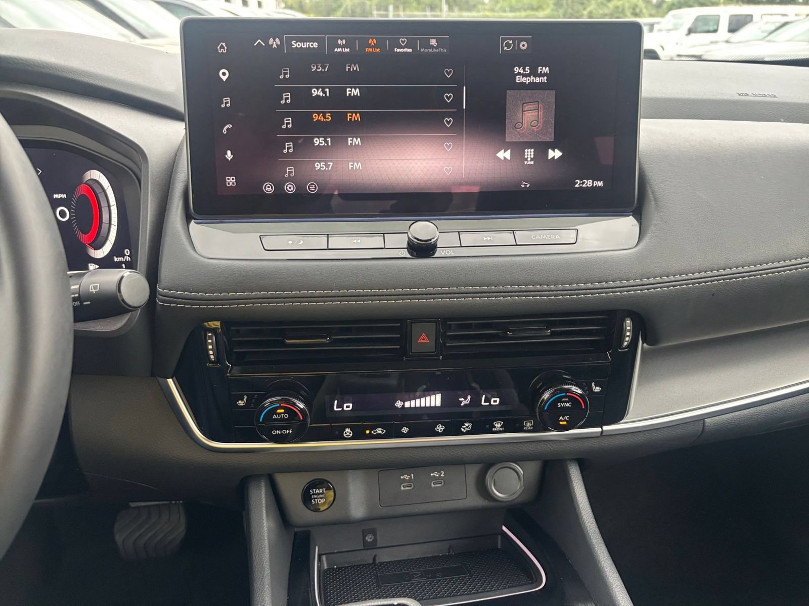 Used 2026 Nissan Rogue SL FWD image 16