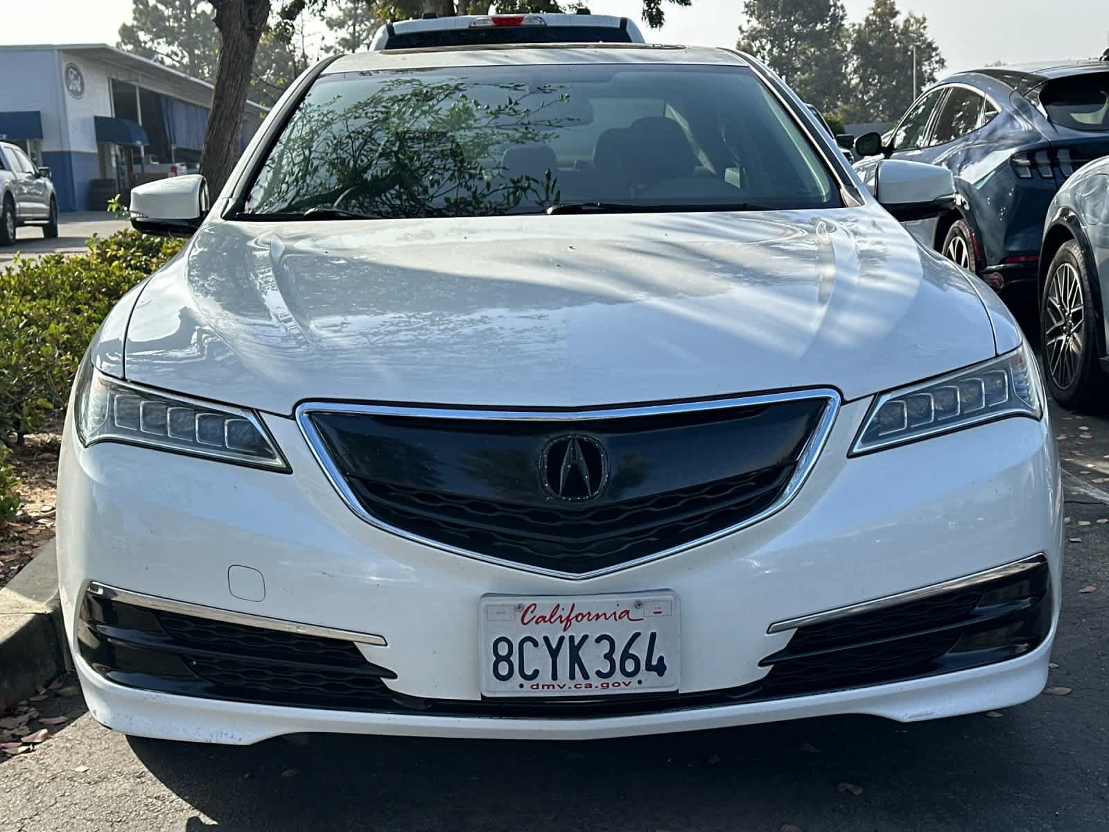 Used 2017 Acura TLX V6 FWD image 2