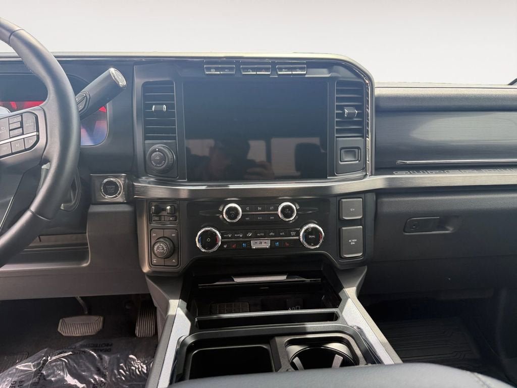 Used 2024 Ford F250 Lariat w/ Lariat Ultimate Package AWD/4WD image 11