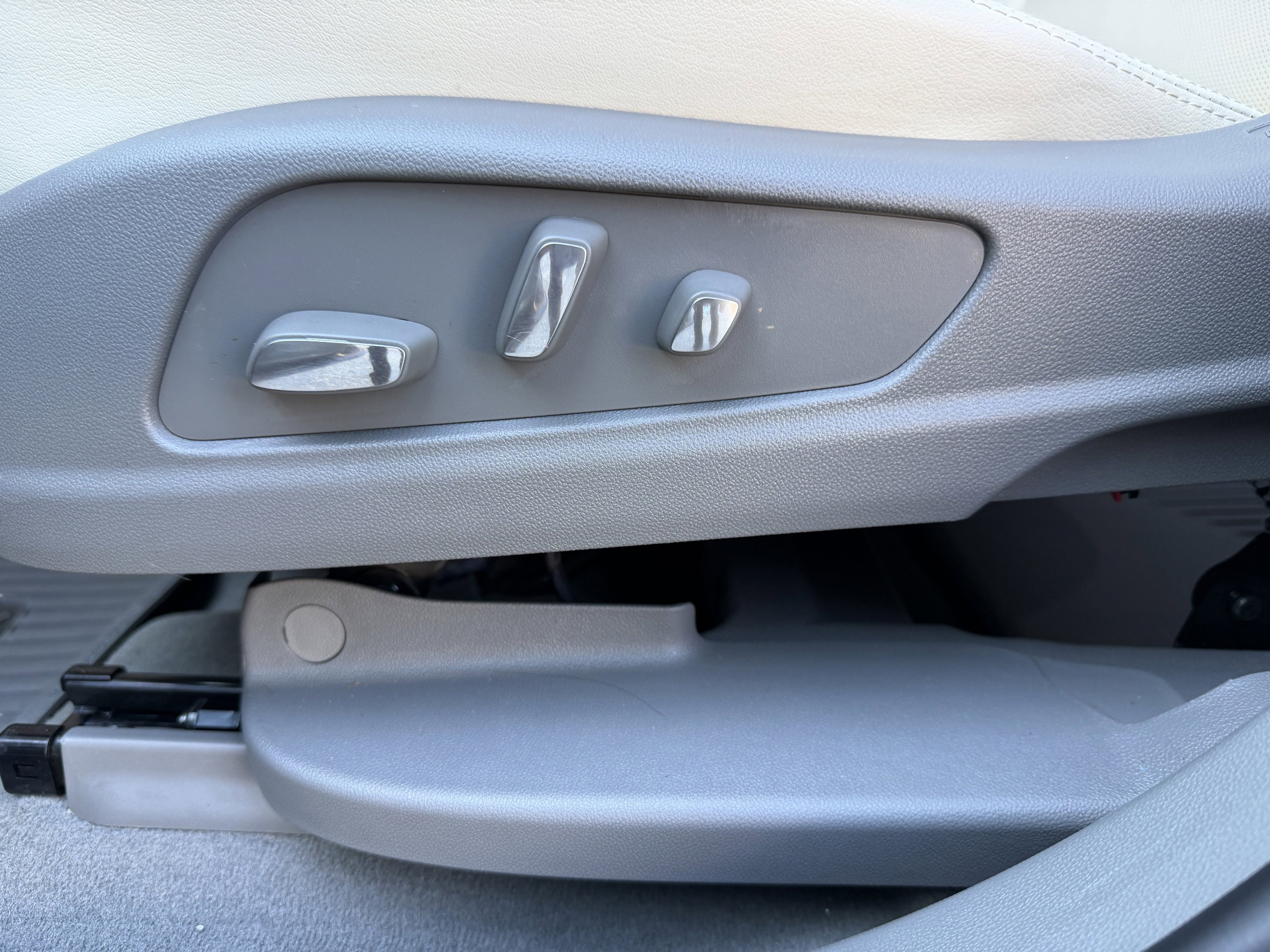 Used 2024 Cadillac XT5 Premium Luxury w/ Technology Package image 36