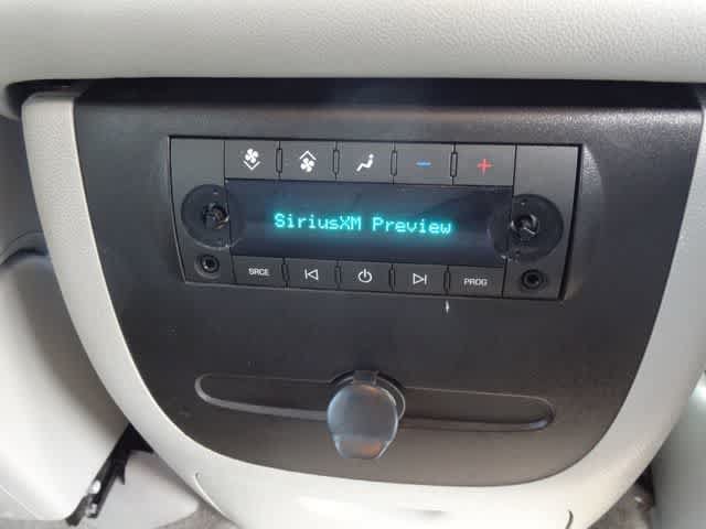 Used 2014 Chevrolet Suburban LT RWD image 13