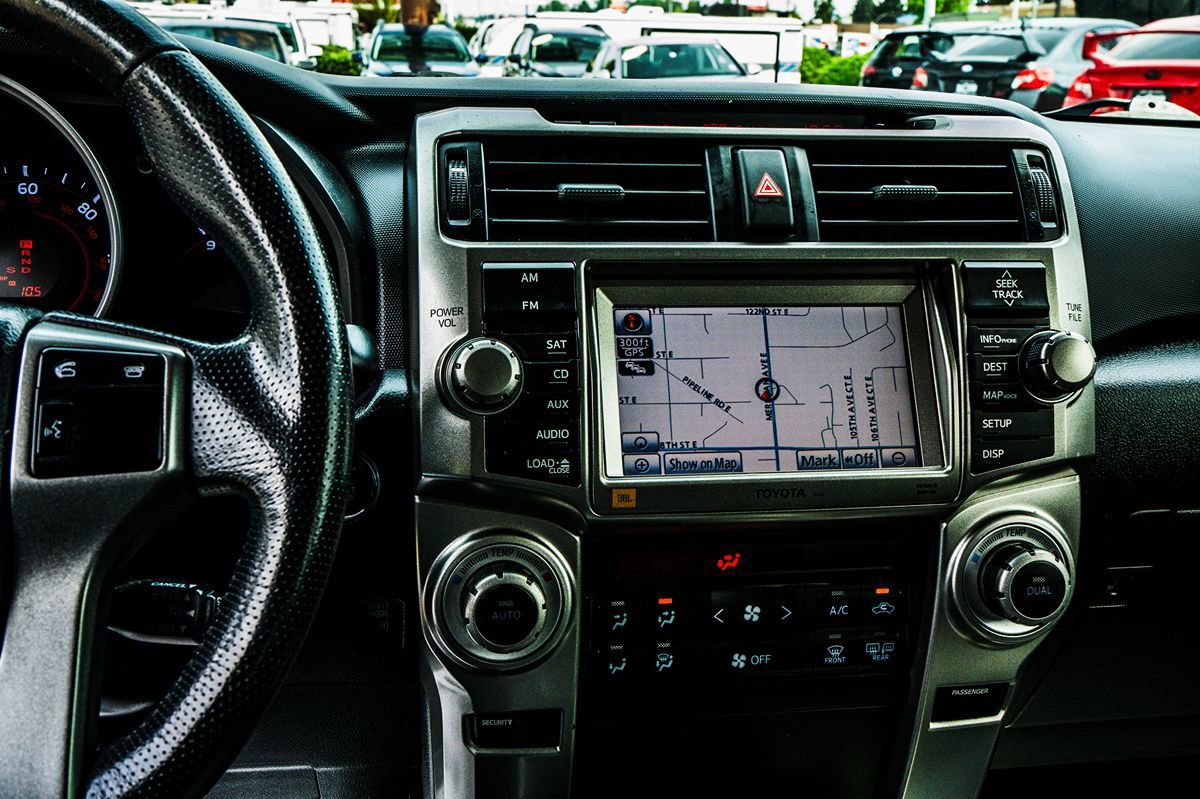 Used 2011 Toyota 4Runner Limited AWD/4WD image 31