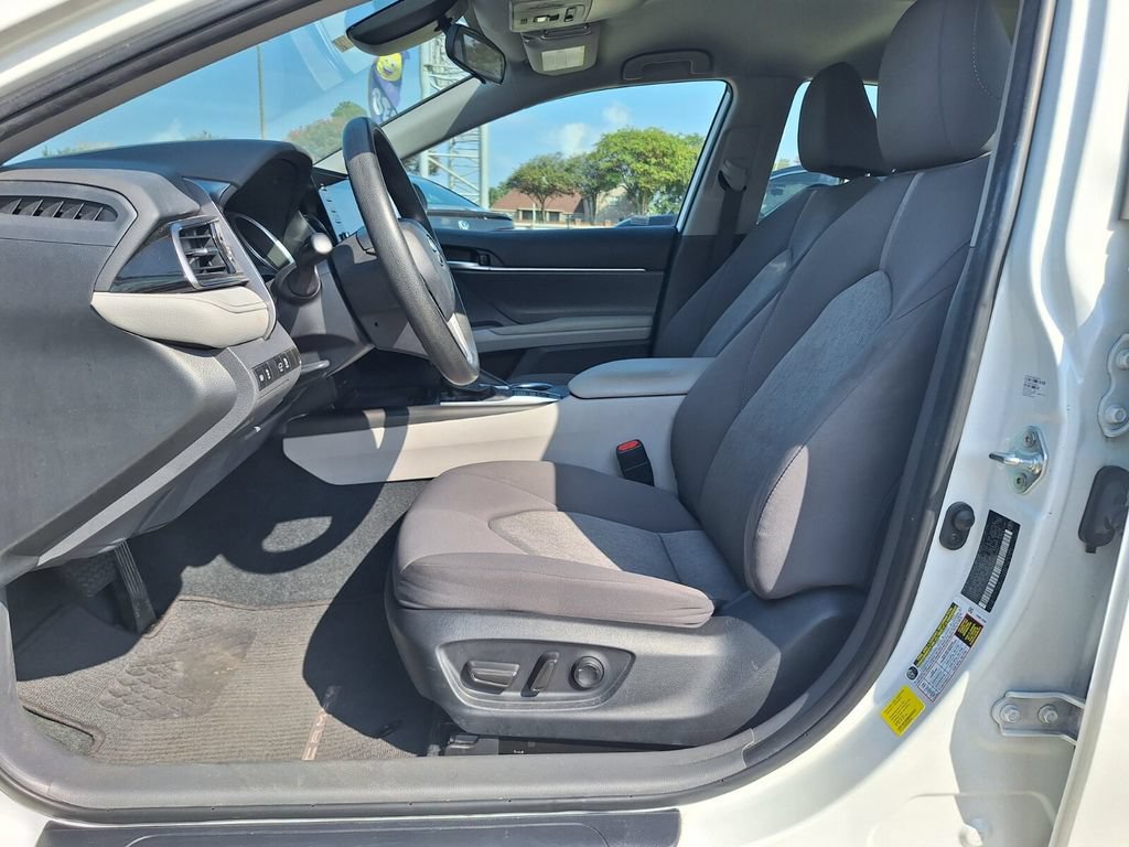 Used 2024 Toyota Camry LE FWD image 11