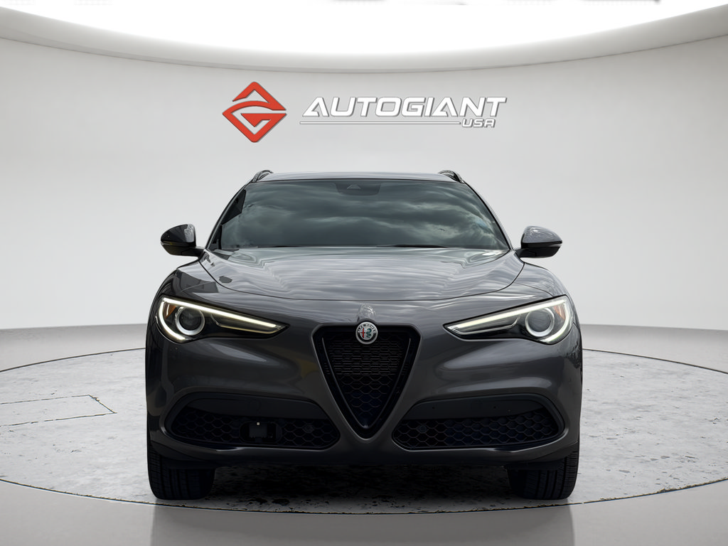 Used 2022 Alfa Romeo Stelvio Sprint RWD image 3