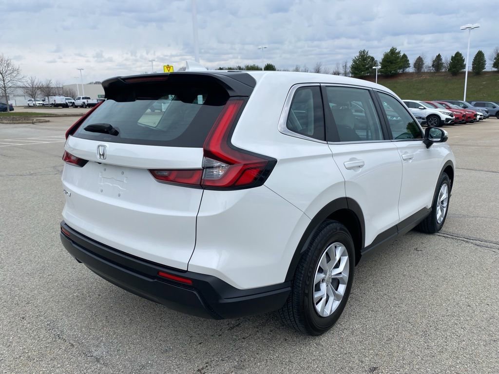 Used 2023 Honda CR-V LX image 3