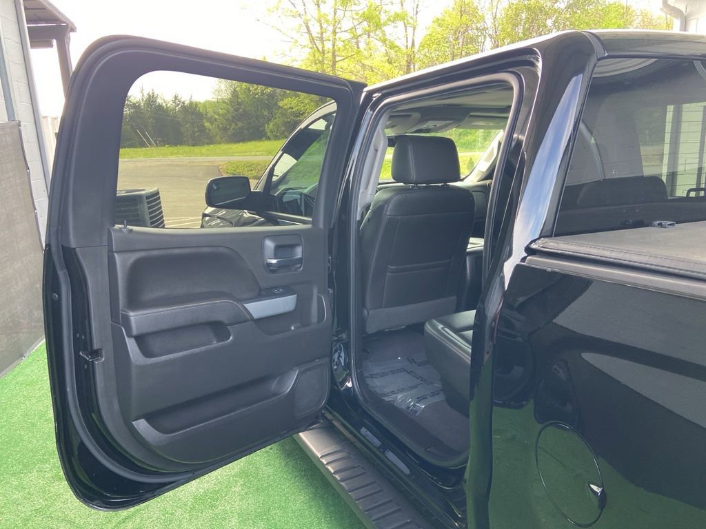 Used 2018 Chevrolet Silverado 1500 LTZ Z71 w/ LTZ Plus Package AWD/4WD image 38