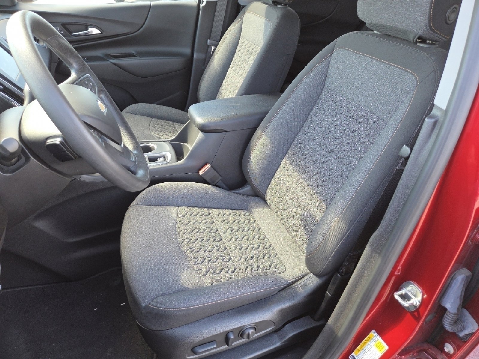 Used 2023 Chevrolet Equinox LT image 26