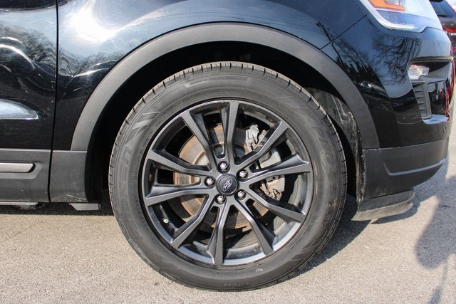 Used 2018 Ford Explorer XLT w/ Equipment Group 202A image 41