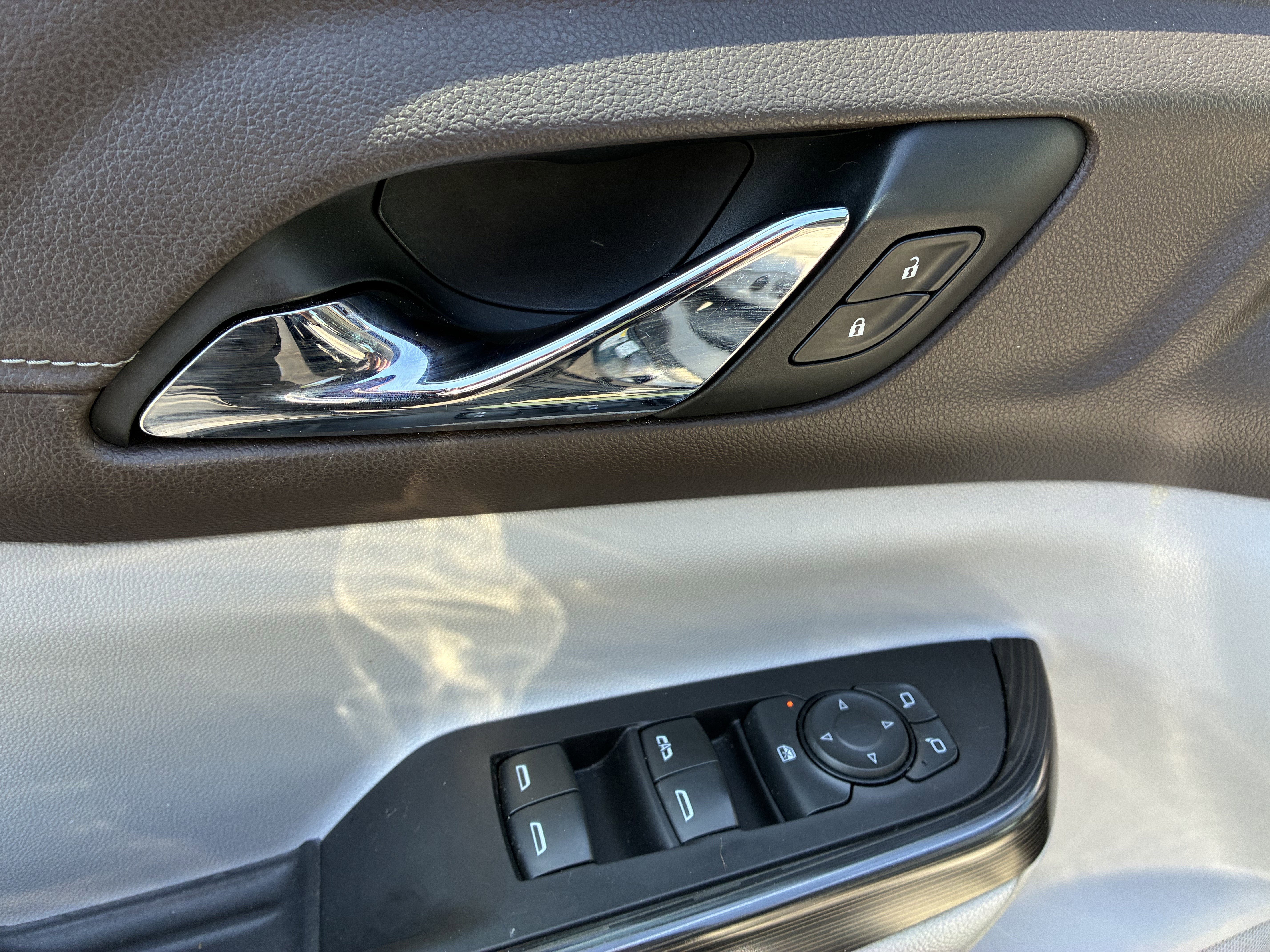 Used 2019 GMC Acadia SLT image 25