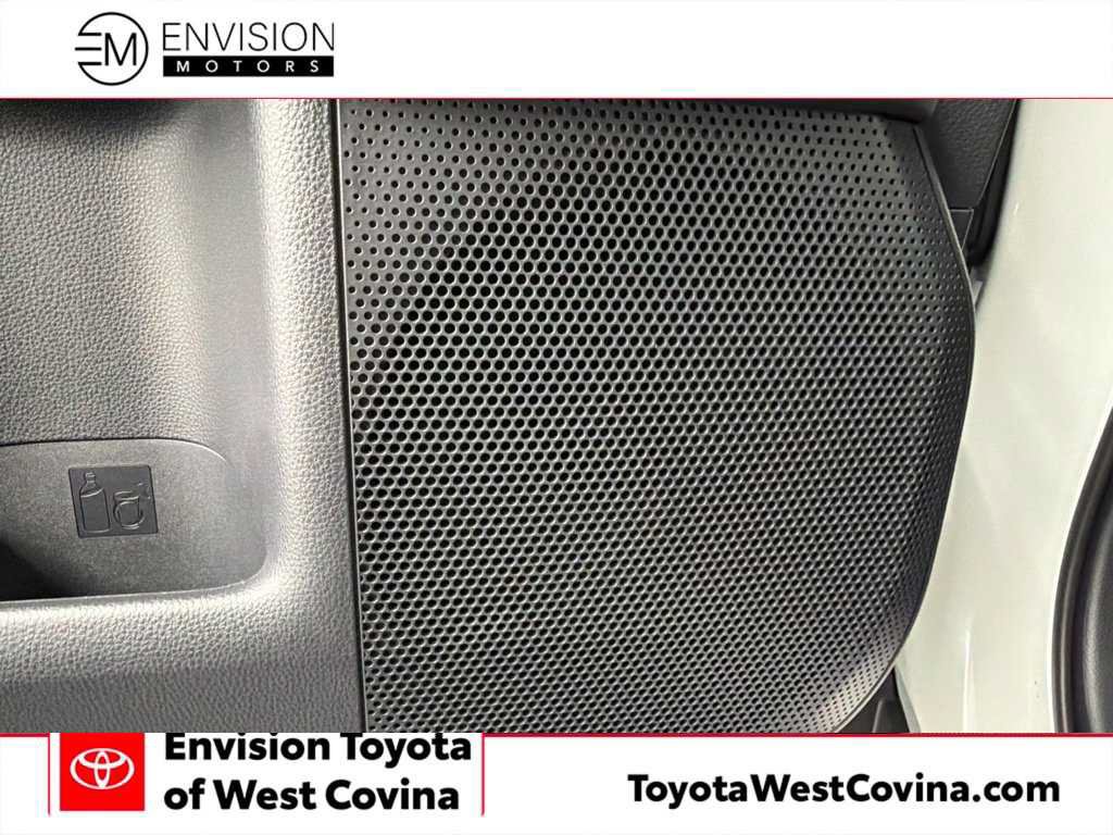 Used 2027 Toyota Land Cruiser AWD/4WD image 21