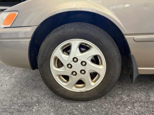 Used 1997 Toyota Camry LE image 12