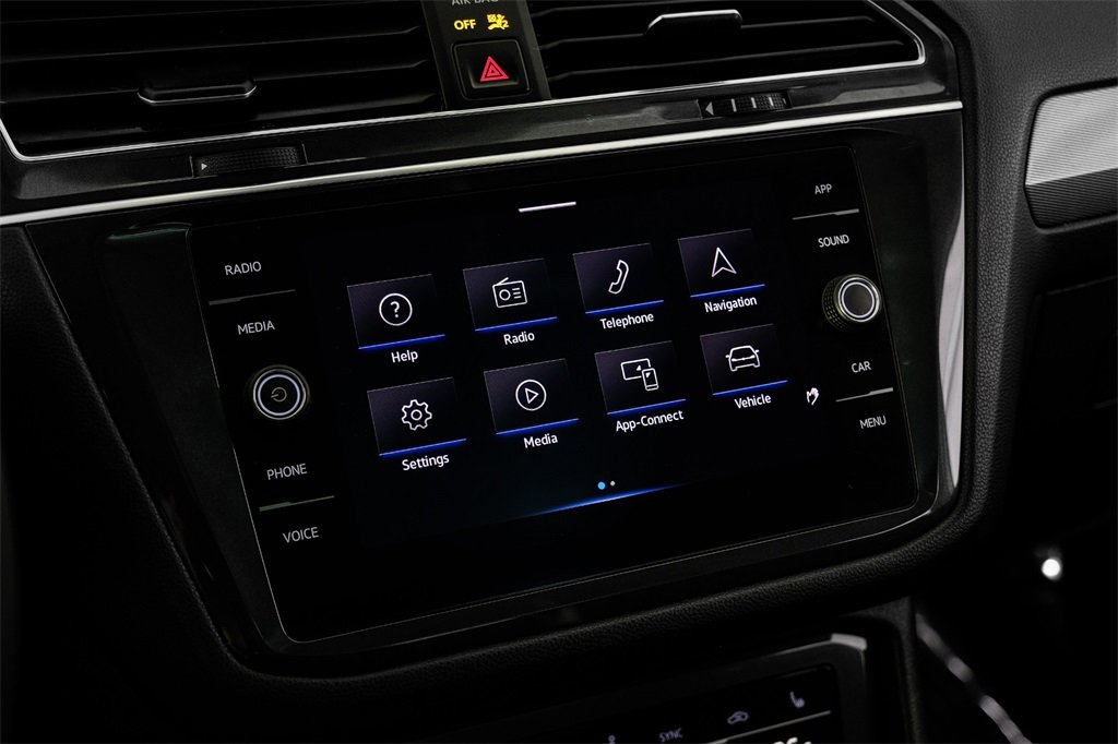 Used 2022 Volkswagen Tiguan SE image 35