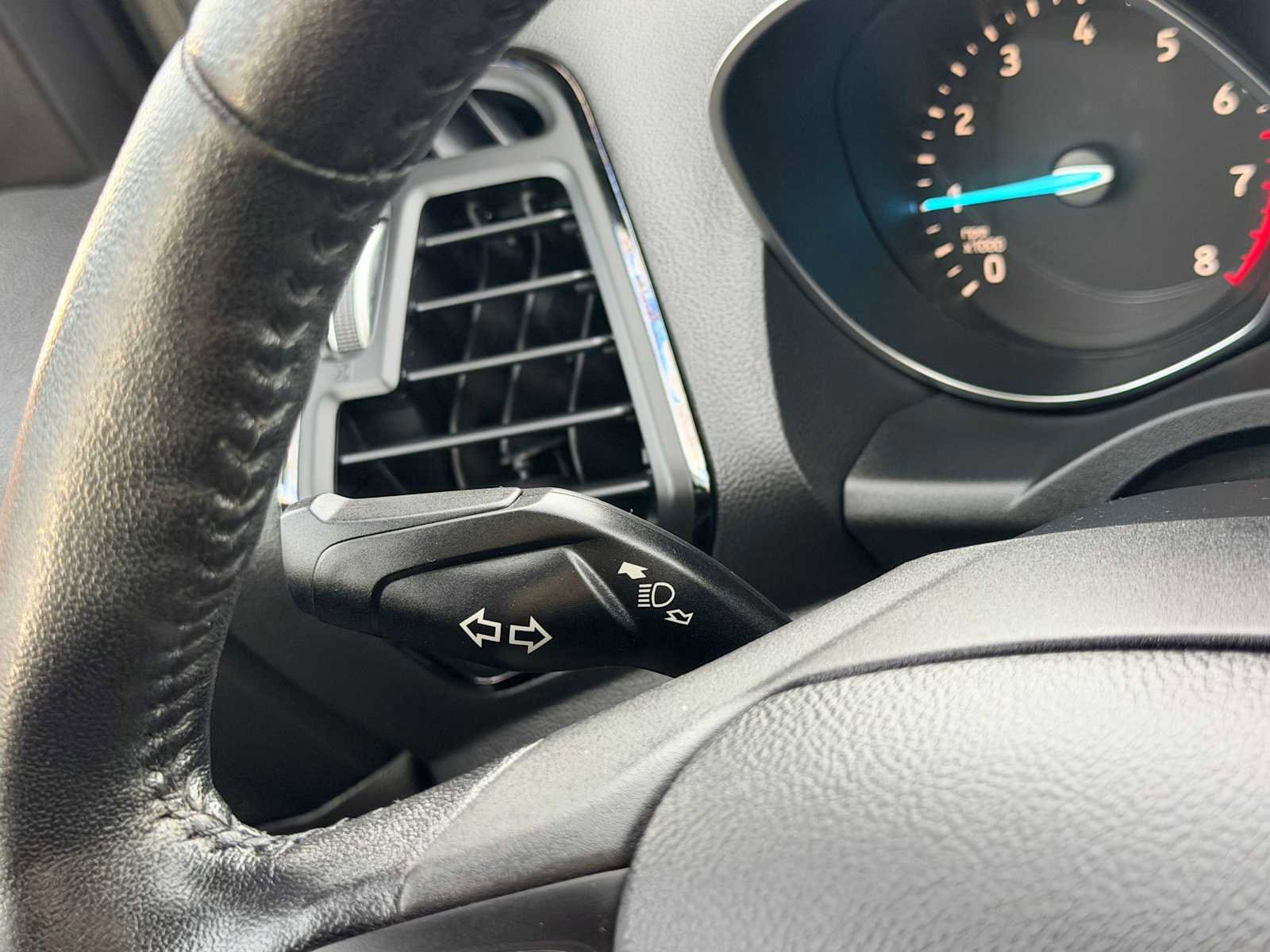 Used 2018 Ford Escape Titanium image 28