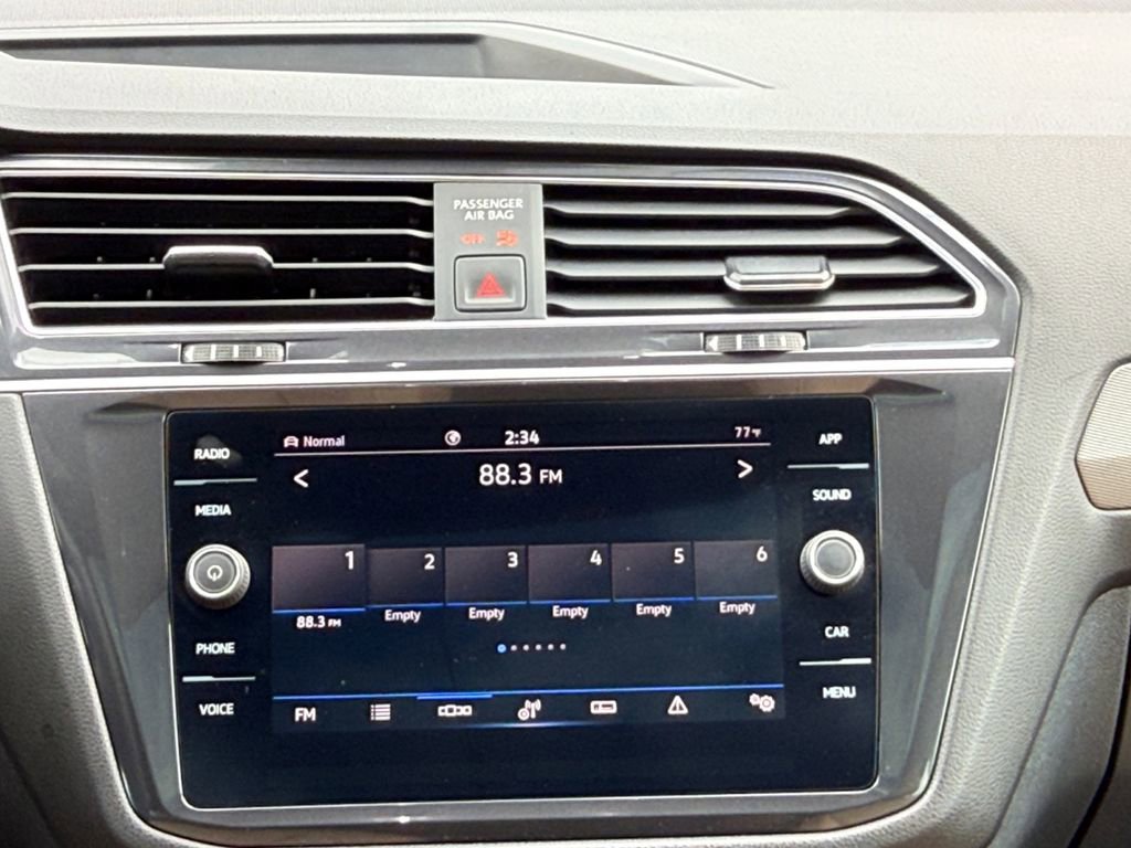 Used 2024 Volkswagen Tiguan SE R-Line AWD/4WD image 14