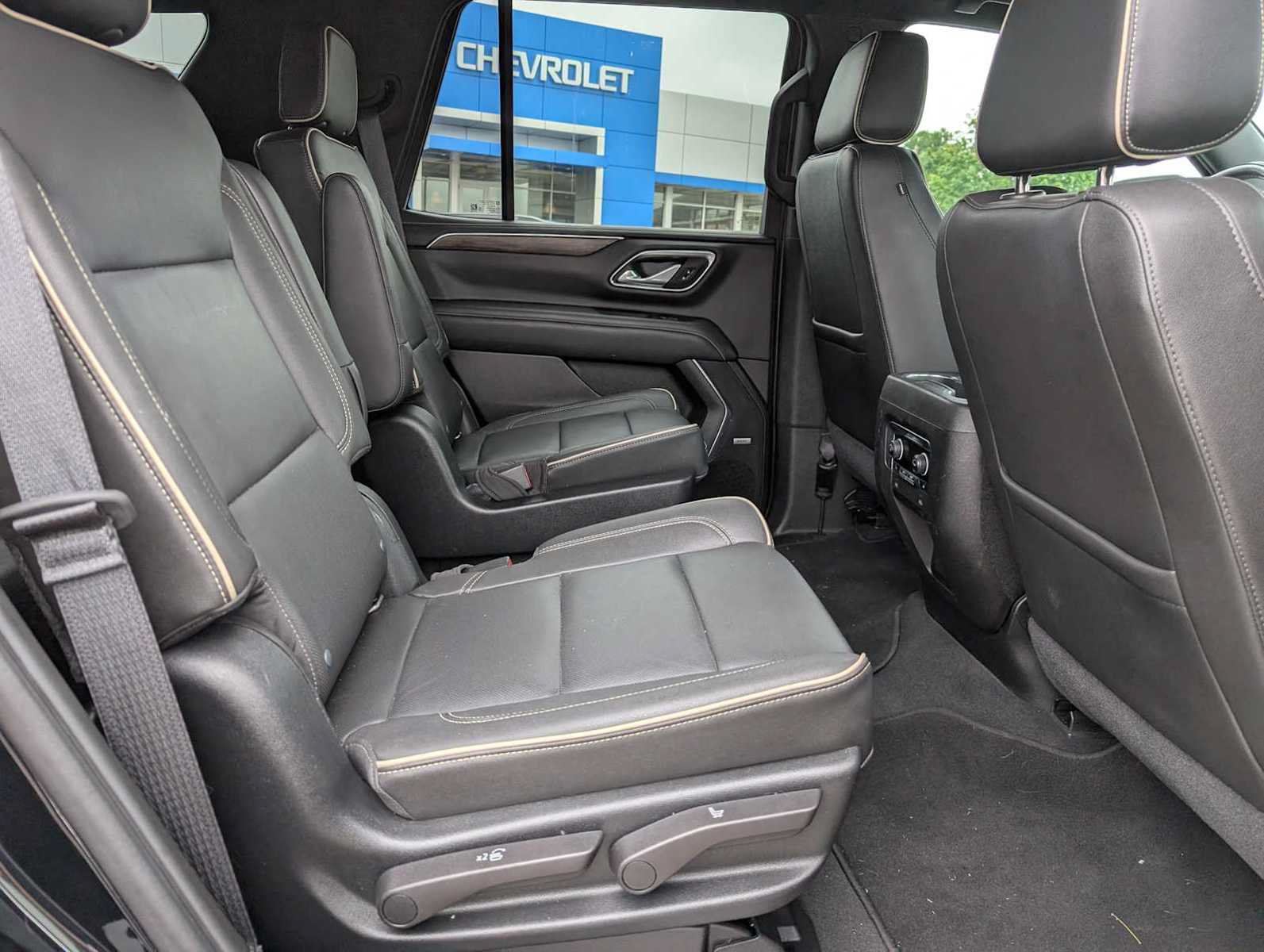 Used 2021 Chevrolet Tahoe Premier AWD/4WD image 42