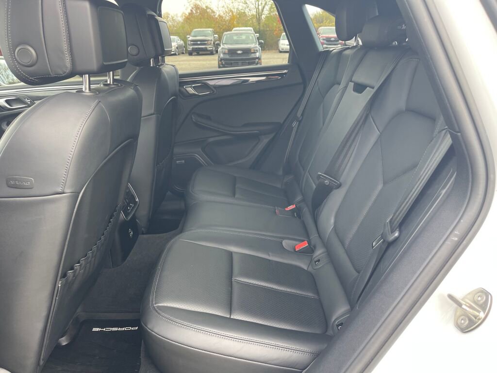 Used 2023 Porsche Macan S image 21