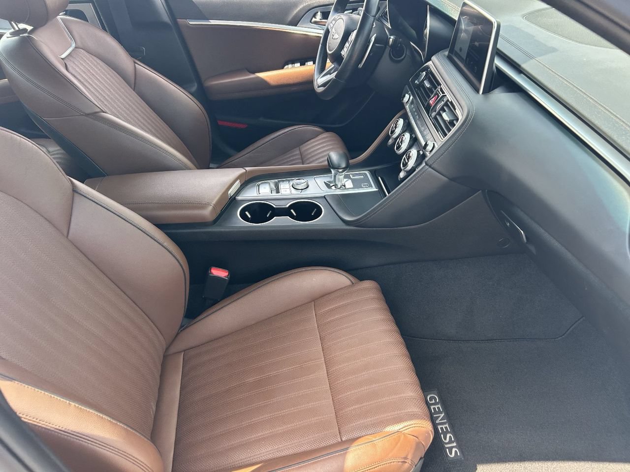 Used 2021 Genesis G70 3.3T RWD image 12