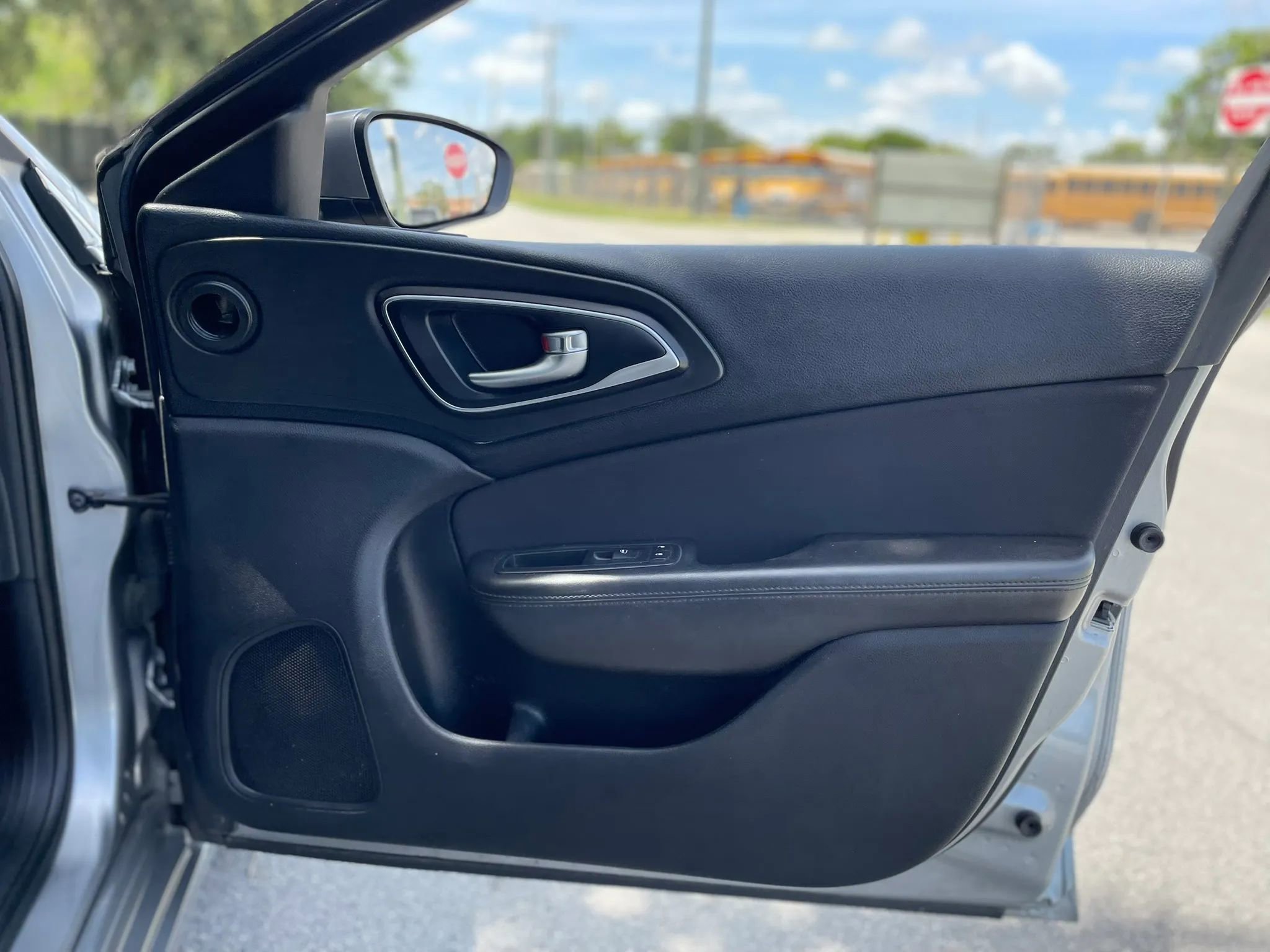Used 2015 Chrysler 200 Limited w/ Convenience Group FWD image 33
