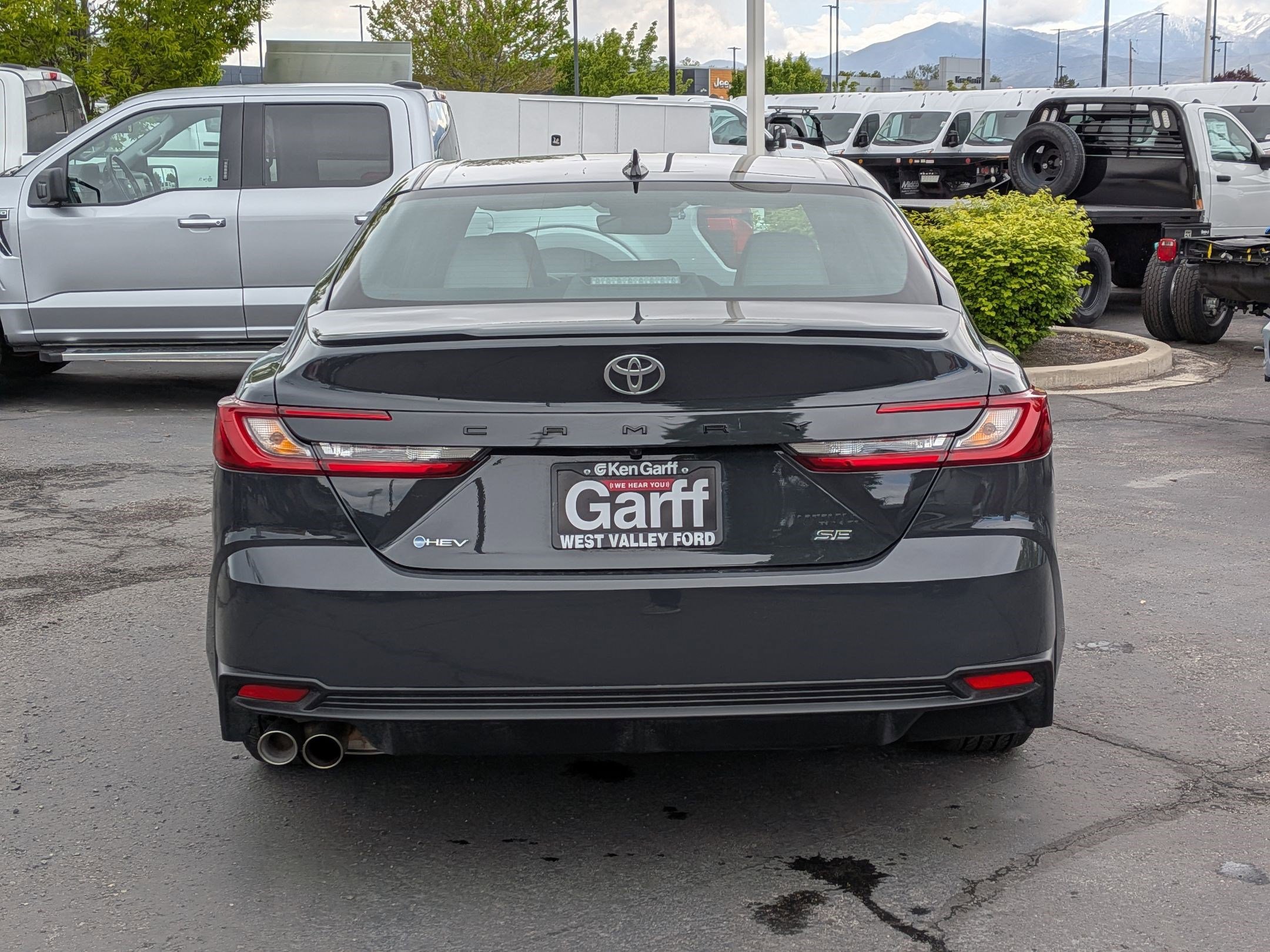 Used 2026 Toyota Camry SE w/ Multimedia Upgrade Package FWD image 5